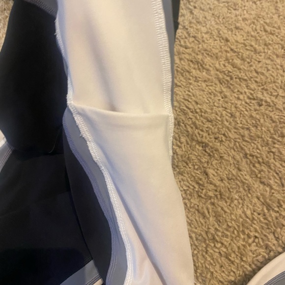 Lululemon leggings - Picture 4 of 5